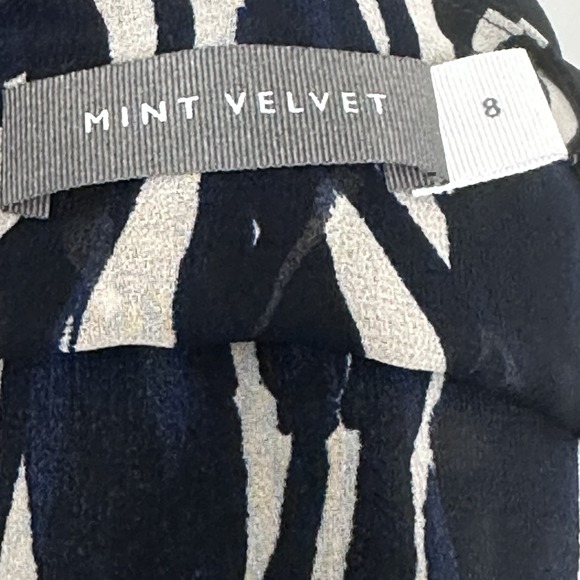 Mint Velvet Zebra Print Sheer Blouse With Zipper Black Cream Blue Women's Size 4 - Picture 8 of 9